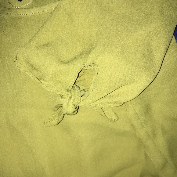 Polyester blouse - Picture 2 of 3